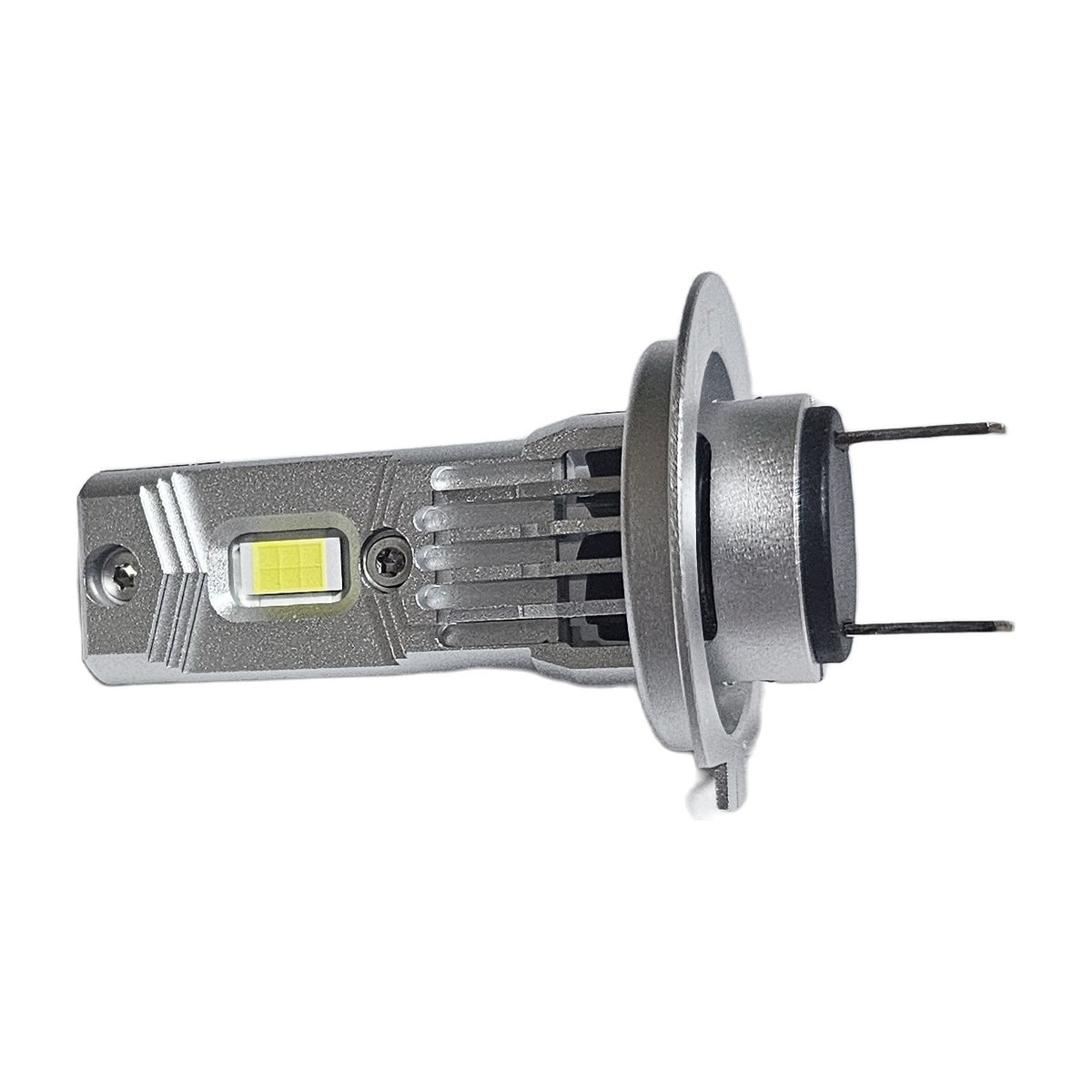 Primo piano della lampada LED H7 JEYEFFE STORM